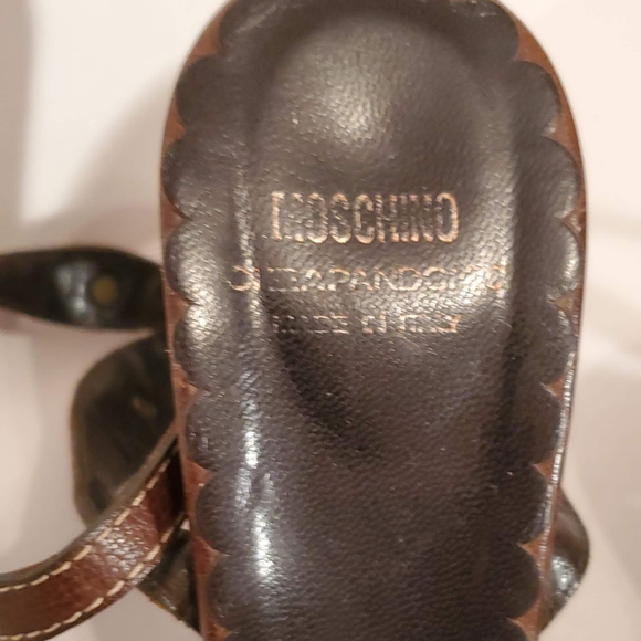 COPY - COPY - 👡 MOSCHINO sandals - Picture 2 of 8